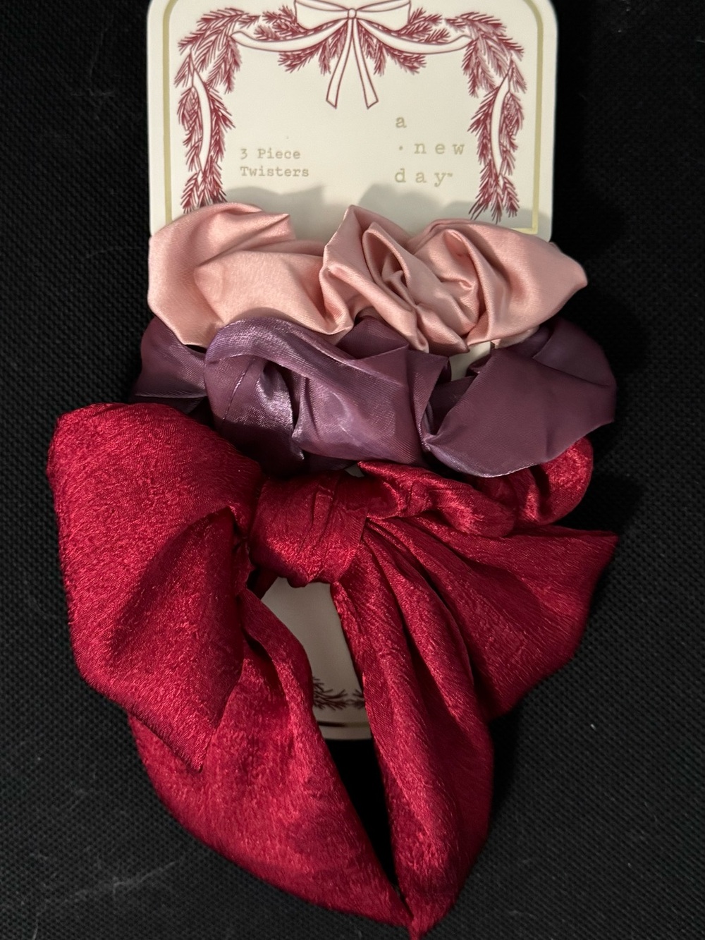 Satin Bow & Scrunchie Set - Picture 4 of 7
